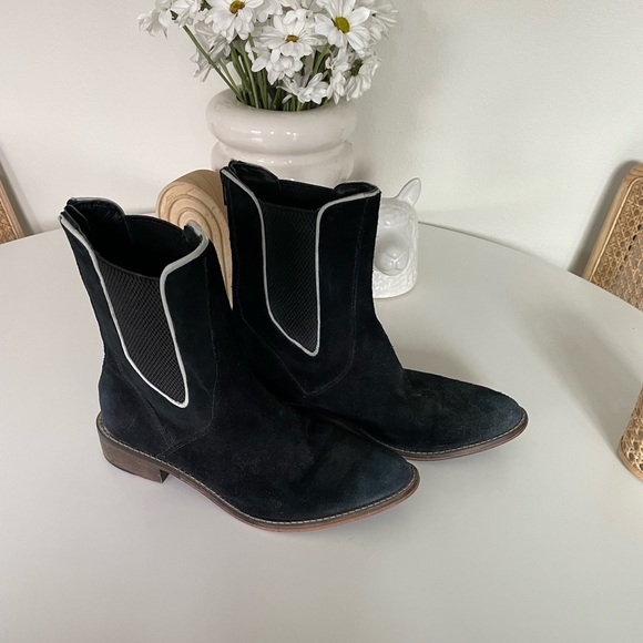 Free People Blackburn Suede Chelsea Boot - Picture 8 of 8